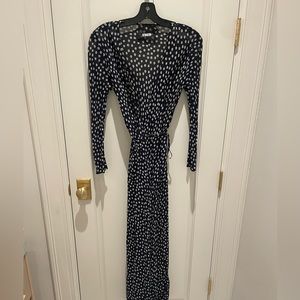 Reformation Dark Navy w White Flowers MIDI high slit wrap dress